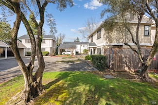366 Piper St, Healdsburg, CA 95448