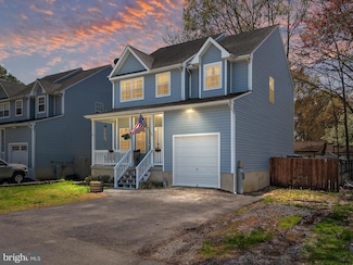 1233 Juniper St, Shady Side, MD 20764