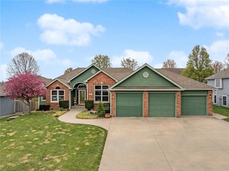 16011 Cedar St, Basehor, KS 66007