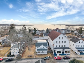 11 Pearl St, Groton, CT 06340