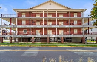 712 Frank Thomas Ave Unit 301, Tuscaloosa, AL 35401