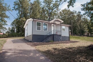 215 Gail St, Easley, SC 29642