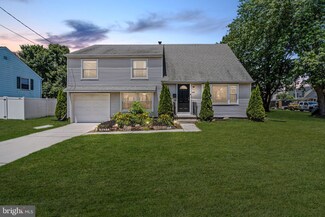 272 Justice Dr, Penns Grove, NJ 08069
