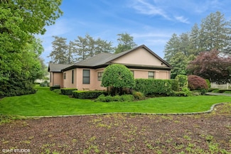 41 Field Ave, Hicksville, NY 11801