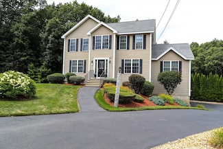 25 Flying Rock Rd, Hudson, NH 03051