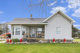 6024 Warner Rd, Middleton, MI 48856