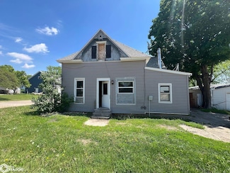 2 S Union Ave, Urbana, IA 52345