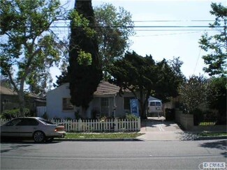 2111 Maple St, Santa Ana, CA 92707