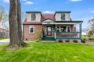 7030 Garden Ln, Bridgeview, IL 60455