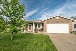 51 Valley View Dr, Saint Peters, MO 63376