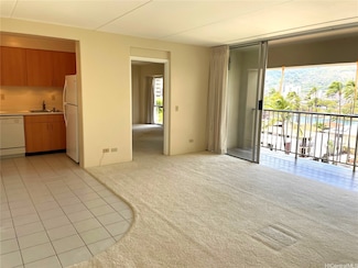 430 Keoniana St Unit 207, Honolulu, HI 96815