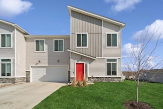 9529 Capstone Ct, West Des Moines, IA 50266