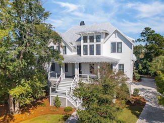 457 Lesesne St, Daniel Island, SC 29492