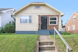 1110 Chalfant St, South Bend, IN 46617