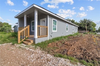 8501 Denby St, Houston, TX 77012