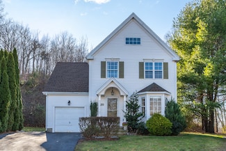 20 Lakeview Dr, Branford, CT 06405