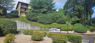 12 Omni Parc Dr, Nanuet, NY 10954
