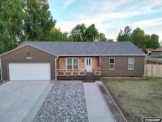 1005 Hillside Ave, Riverton, WY 82501