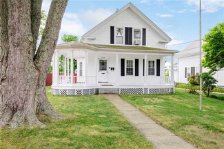 919 Park Ave, Woonsocket, RI 02895