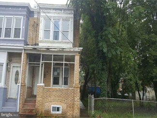 1320 Chase St, Camden, NJ 08104