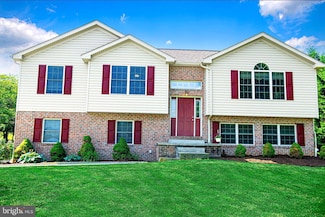 30 Carson Ln, Red Lion, PA 17356