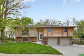 11602 S 39th St, Bellevue, NE 68123