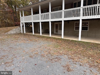 2289 Potomac Rd, Berkeley Springs, WV 25411