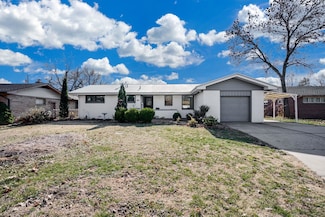 2525 W Manhattan Dr, Wichita, KS 67204