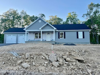 231 Mountain Rd, Mountain Top, PA 18707