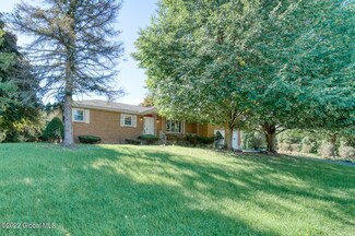 24 Louise Dr, Latham, NY 12110