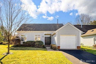 37 Winthrop Rd, Monroe Township, NJ 08831
