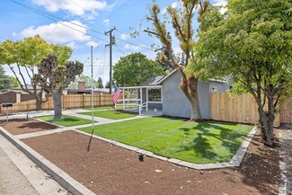 437 N Highland St, Tulare, CA 93274