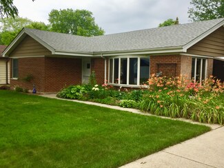 11636 S Nagle Ave, Worth, IL 60482