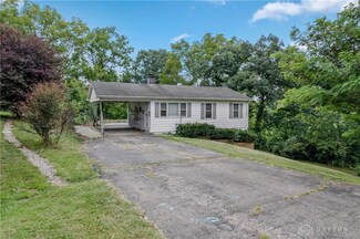 3732 Kenny Ln, Springboro, OH 45066