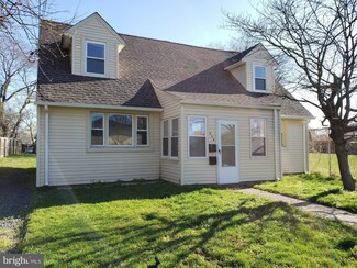 516 Grand Ave, Trenton, NJ 08610