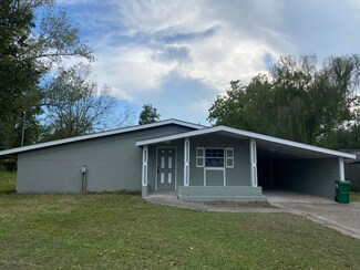 2108 Glendale St, Pascagoula, MS 39567