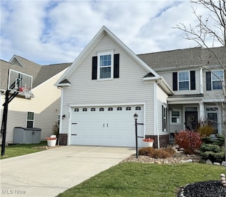 822 Robinson Dr, Lagrange, OH 44050