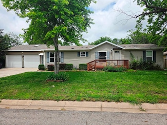 106 SE 13th St, Newton, KS 67114