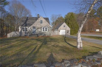265 W Main St, Yarmouth, ME 04096
