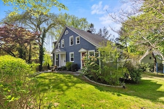 203 Ridgewood Ave, Hamden, CT 06517