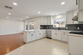 15539 Woodruff Ave Unit 8, Bellflower, CA 90706
