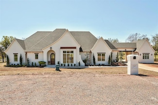 2297 Summit Cir, Blanchard, OK 73010