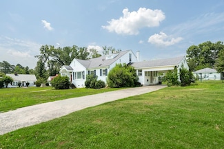 302 Janeway, Greenwood, SC 29649