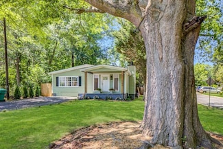 2572 Bates St SE, Smyrna, GA 30080