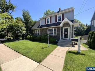 748 Center Ave, River Edge, NJ 07661