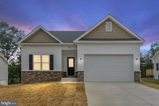 194 Larimar Ln, Inwood, WV 25428