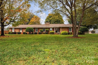 3486 E Main St, Claremont, NC 28610