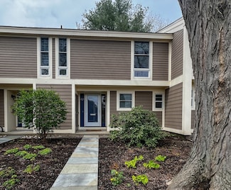 11 Oak St Unit 42, Wellesley, MA 02482