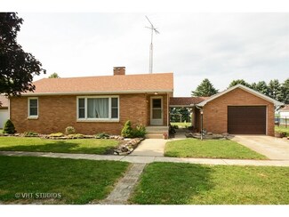 107 Norton St, Cabery, IL 60919