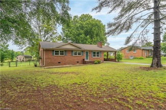 166 Stephanie Dr, Lexington, NC 27295
